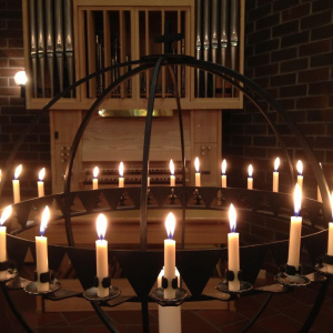 Tänd ljusglob i Smedsby församlingsgård