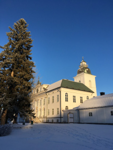 Ungdomsmässa, sänds på församlingens FB Korsholms kyrka med snö